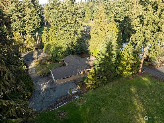 2nd image of 1224 23rd Avenue SE