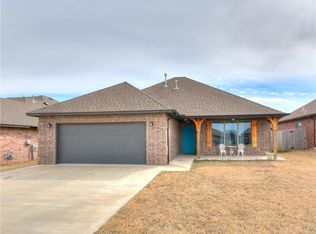 20582 Frontier Ave, Harrah, OK 73045