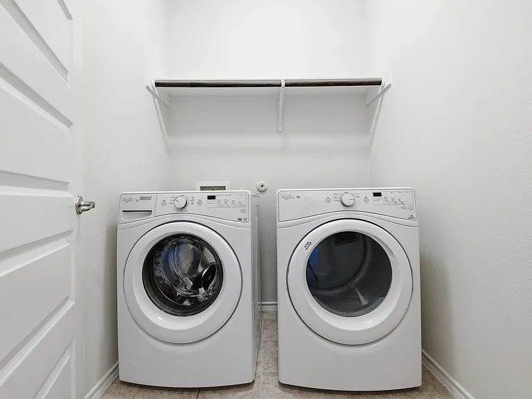 2105 Town Centre Dr #27 — Photo 11