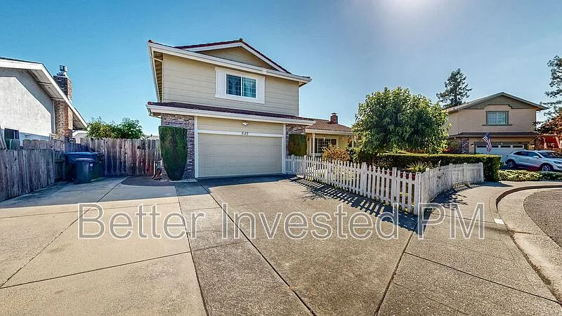 848 Sprucewood Ct