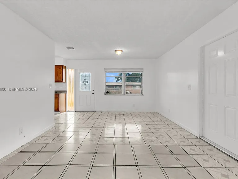 5742 Garfield St #2 — Photo 30