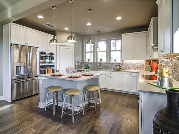 2nd image of 10212 Autumn Wood Dr