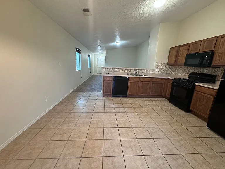 950 Desert Senna Ave SW — Photo 7