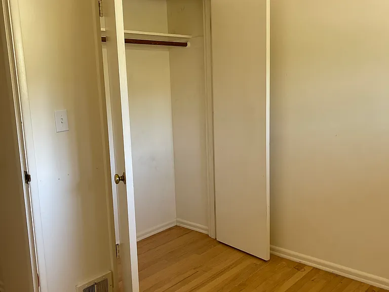 4417 Gilman Ave W — Photo 11