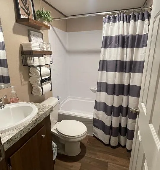 Full Bathroom between bedroom #2 and #3