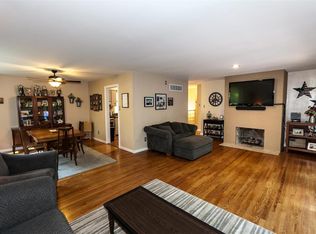 4425 Robbins Mill Rd, Florissant, MO 63034