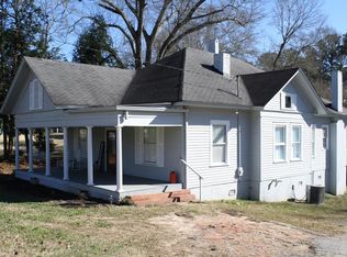 317 W College St, Bowdon, GA 30108