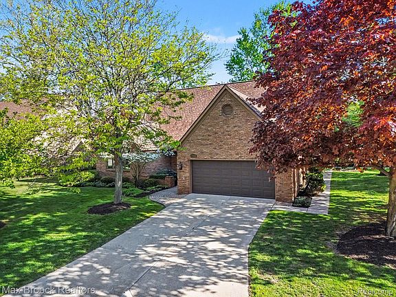 2nd image of 21850 Dover Ct
