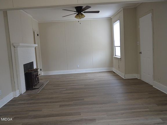 5th image of 3930 Mathis St