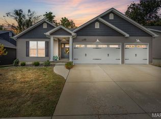 1013 Savanna Place Dr, Festus, MO 63028