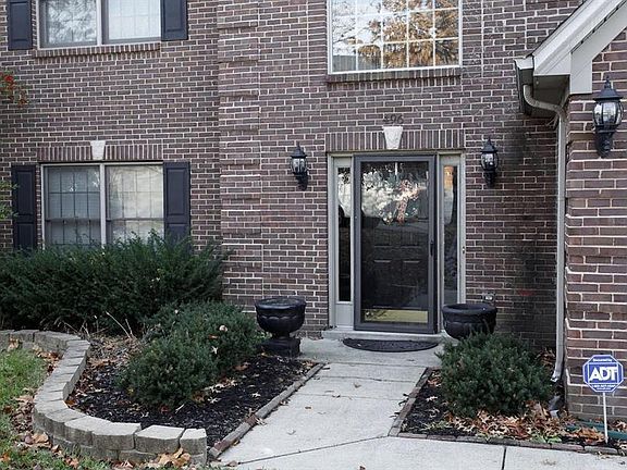 2nd image of 496 Amberley Dr