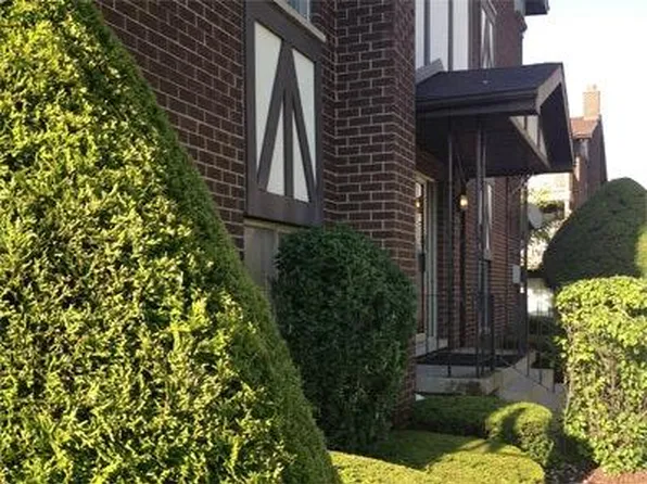 7040 100th St APT 307, Chicago Ridge, IL 60415