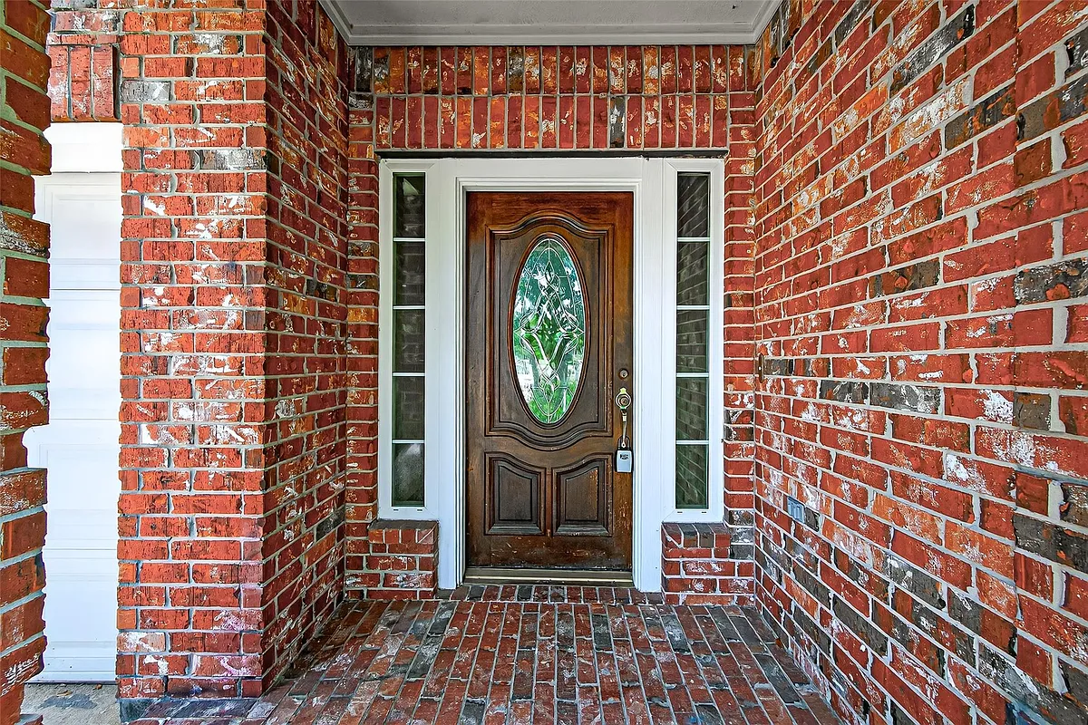 Building Photo - 7902 Fall Hollow Dr