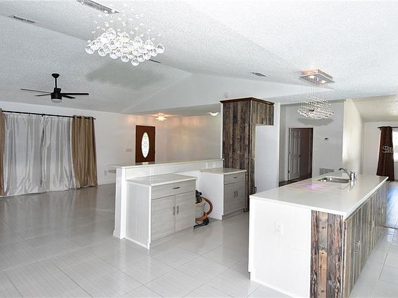 4th image of 1261 W Portillo Dr