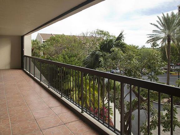 4th image of 4740 S Ocean Blvd #Ap315