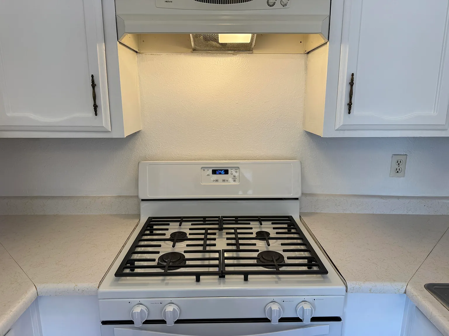 2 bed, 1.0 bath, 850 sqft, $1,200 — Photo 4