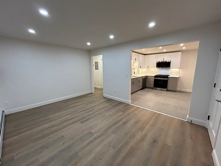 787 Admiral St #1 — Photo 18