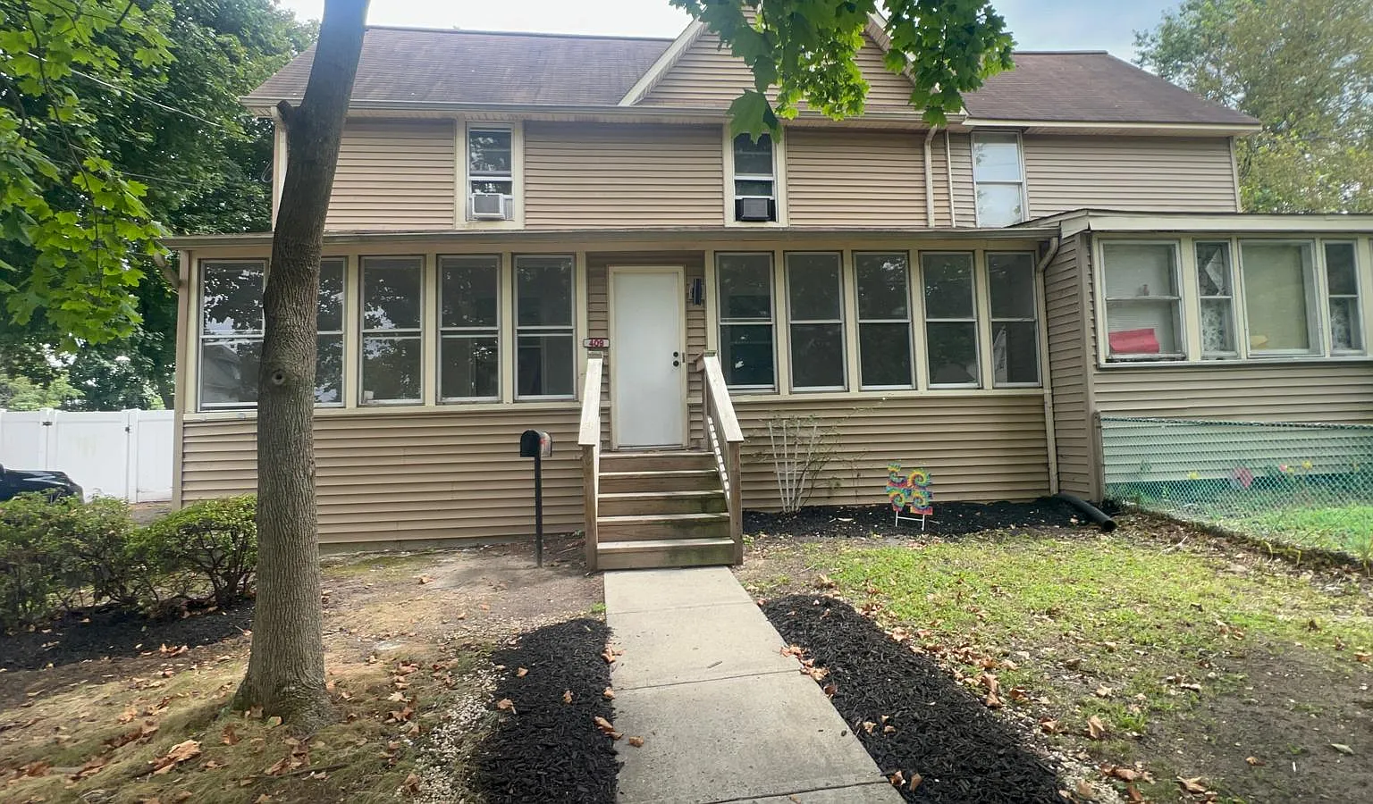 409 East Maple Avenue - 1 — Photo 2