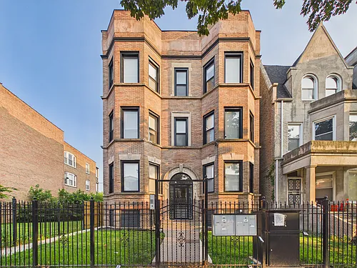 1439 E 66th Pl #2E Photo 1