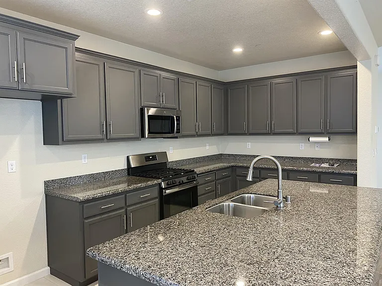 3925 Lookout Dr — Photo 17