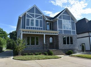 2027 Galbraith Dr, Nashville, TN 37215