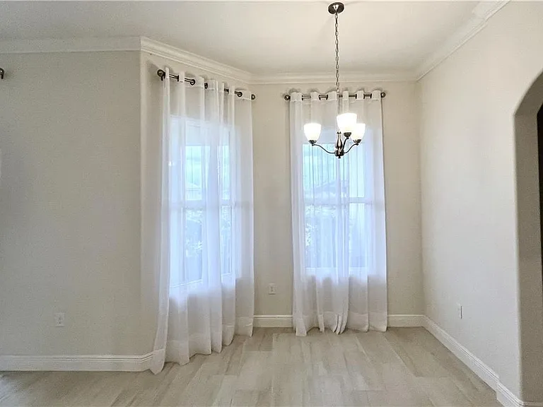 6400 Nevis Ct — Photo 12