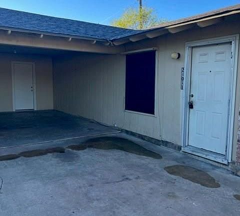 2nd image of 2404 Cottonwood Dr #B