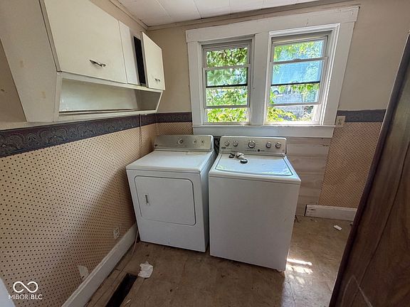 5th image of 702 15th St