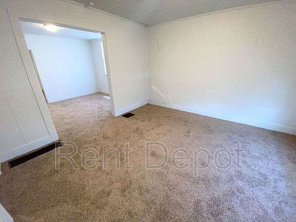 5th image of 433 S Evans Ave