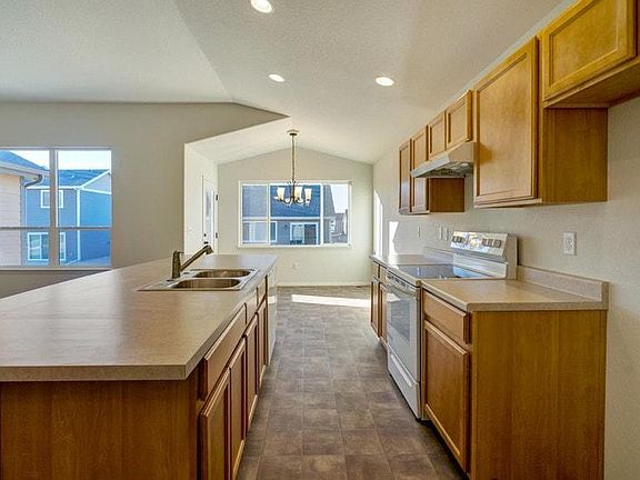 3rd image of 636 Gore Range Dr