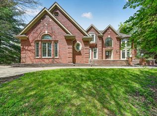 22293 Brockshire St, Novi, MI 48375