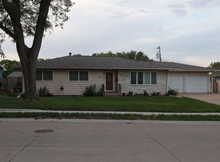1524 W 29th St, Davenport, IA 52804