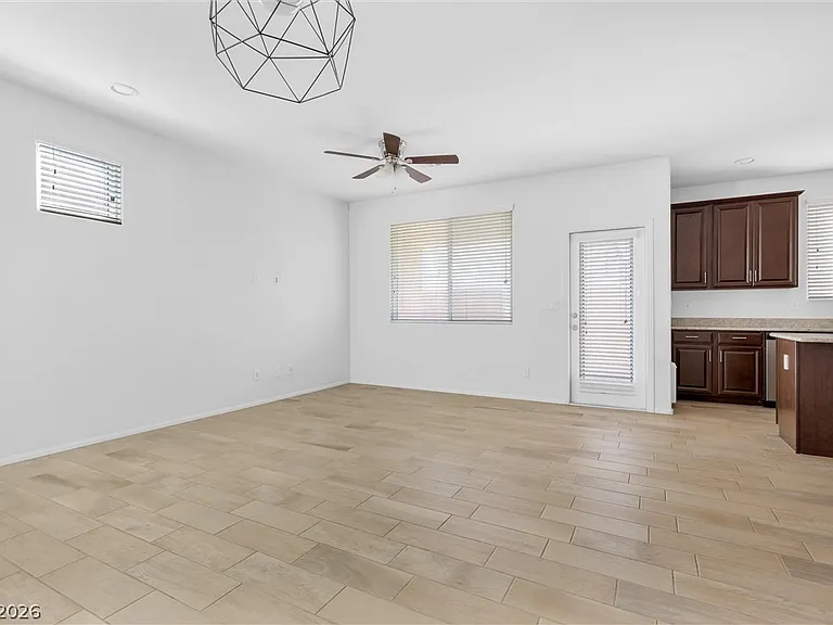 8076 Satin Carnation Ln — Photo 7