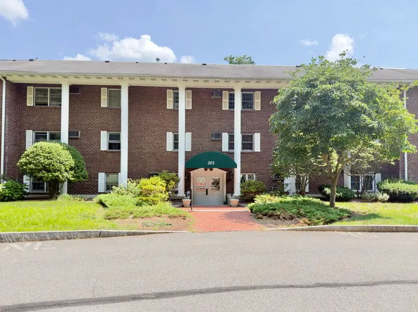 205 Great Rd APT C4, Acton, MA 01720