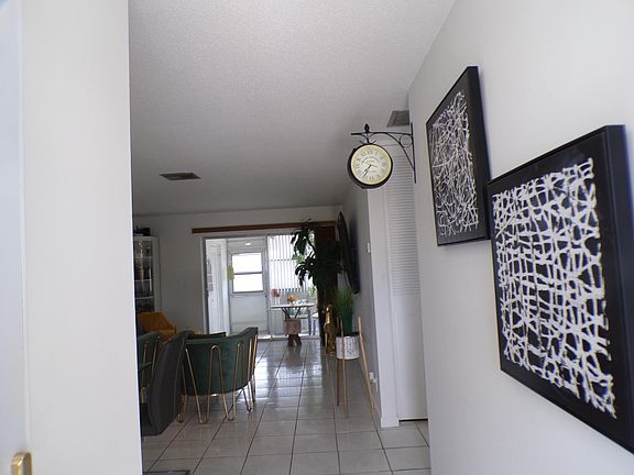 4th image of 2965 Crosley Drive W #B