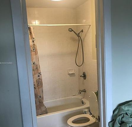 4th image of 1001 SW 105th Ave APT 116