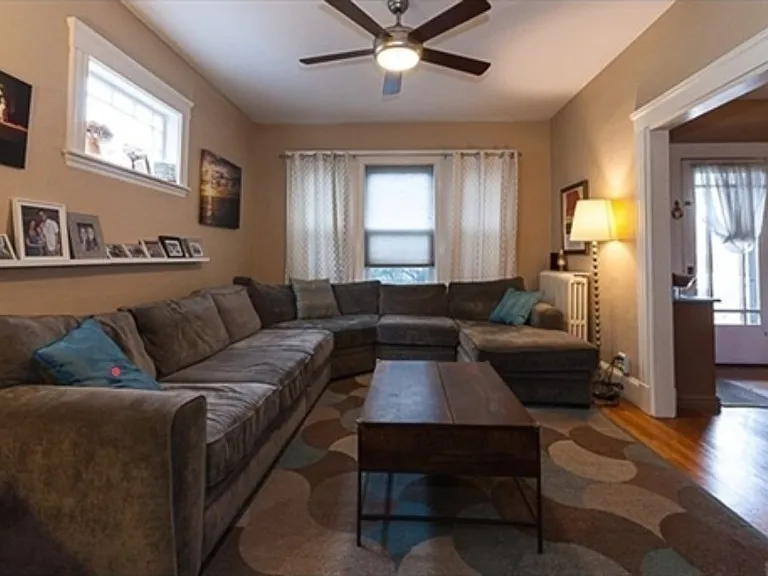 112 W Wyoming Ave #1 — Photo 4