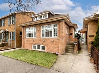 5832 N Sacramento Ave, Chicago, IL 60659