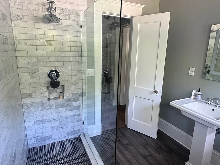 922 N Highland Ave NE #A — Photo 29