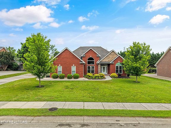 2nd image of 1614 Lindenhall Dr