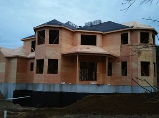 37 Oak St, Old Bridge, NJ 08857