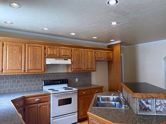 3rd image of 3208 NW 24th St