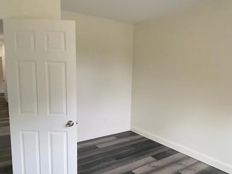 4242 Clarence Ave #2F — Photo 7
