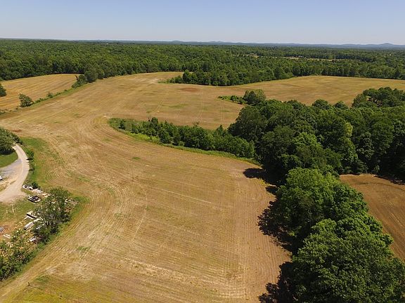 5th image of 3050 Sanders Ridge Rd