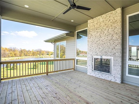 3rd image of 3820 Wildwood Ct
