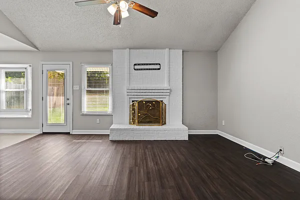 6613 Constitution Dr — Photo 6