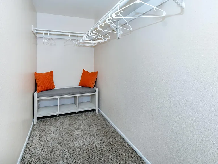 Park Terrace Apartments — Photo 36