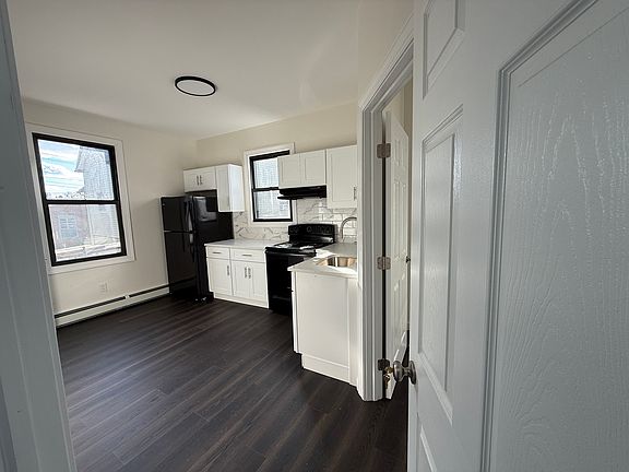 2nd image of 128 Campbell Ave #3