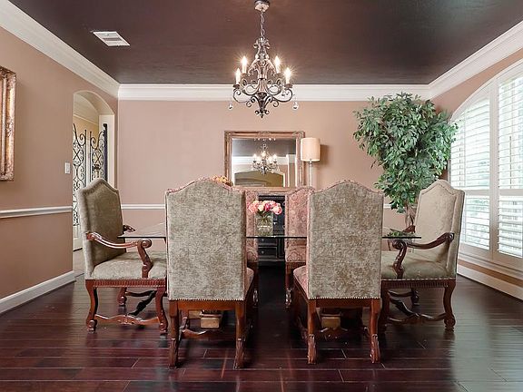 4th image of 1922 Sterling Green Ct