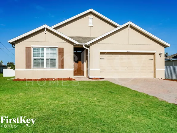 1402 NW Juanita Pl, Cape Coral, FL 33993